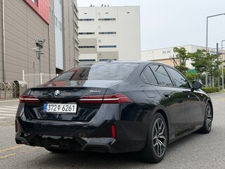 2024 BMW 5 серии 520i VIII (G60/G61/G68), синий, 5145000 рублей, вид 2