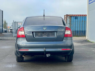 2011 Skoda Octavia II (A5) Рестайлинг, серый, 520000 рублей, вид 4