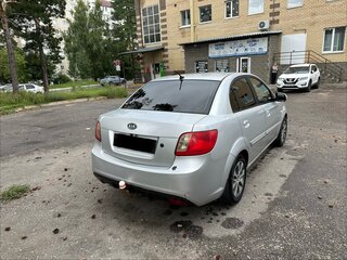 2011 Kia Rio II Рестайлинг, серебристый, 400000 рублей, вид 3