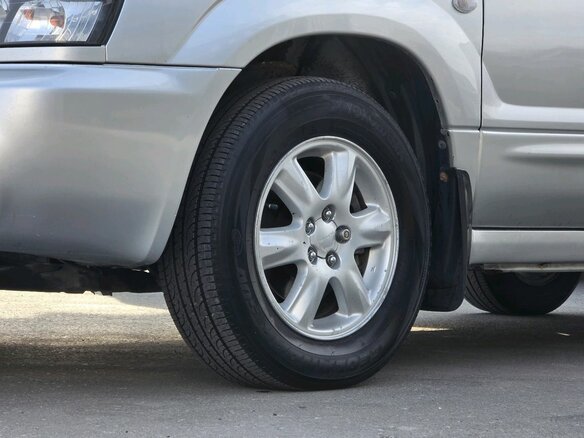 2002 Subaru Forester I Рестайлинг, серебристый - вид 25