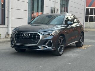 2022 Audi Q3 35 TFSI II (F3), серебристый, 1900000 рублей, вид 2