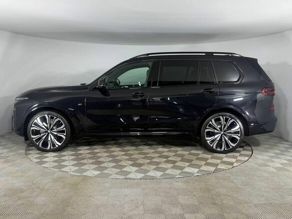 2026 BMW X7 40d I (G07) Рестайлинг, чёрный, 18300000 рублей - вид 5