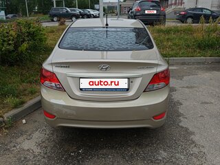 2011 Hyundai Solaris I, золотистый, 729000 рублей, вид 4