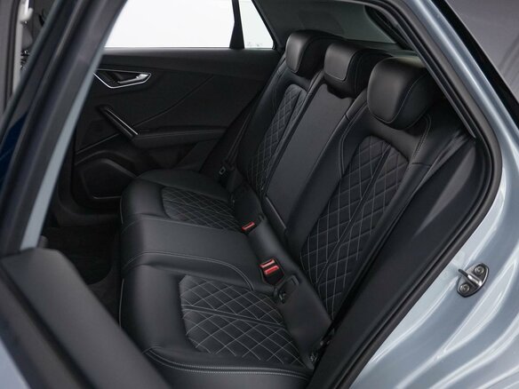 2026 Audi Q2 L 35 TFSI I Рестайлинг, серый, 3758888 рублей - вид 9