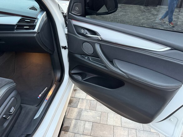 2017 BMW X5 30d III (F15), белый, 5550000 рублей - вид 17