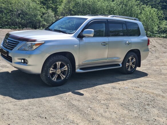 2009 Lexus LX 570 III, серебристый, 2800000 рублей - вид 5