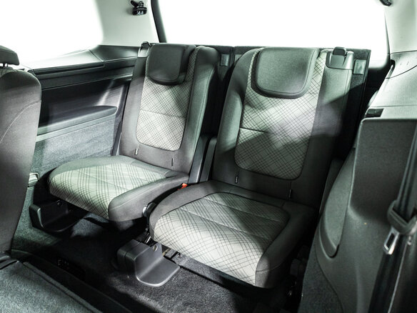 2019 Volkswagen Sharan II Рестайлинг, серый, 2576683 рублей - вид 16