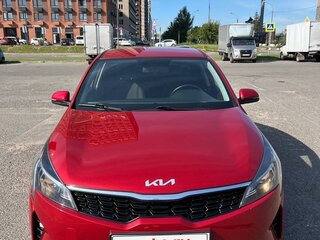 2021 Kia Rio IV Рестайлинг, красный, 1600000 рублей, вид 2