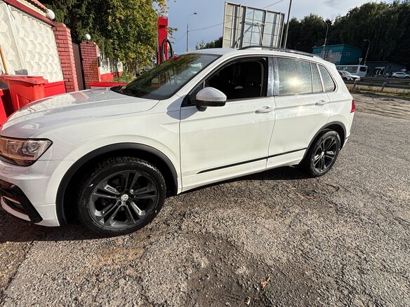 2019 Volkswagen Tiguan II, белый, 1600000 рублей - вид 9