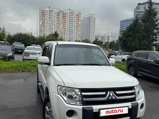 2011 Mitsubishi Pajero IV, белый, 1555000 рублей, вид 4
