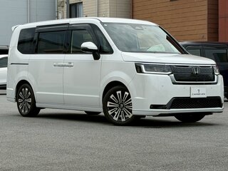2023 Honda Stepwgn Spada VI, белый, 2260300 рублей, вид 3