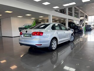 2013 Volkswagen Jetta VI, серебристый, 890000 рублей, вид 2