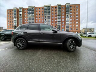 2010 Volkswagen Touareg II, чёрный, 1600000 рублей, вид 5