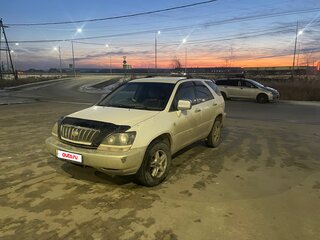 2000 Toyota Harrier I (XU10), белый, 450000 рублей, вид 4