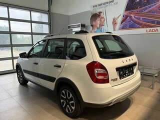2026 Lada (ВАЗ) Granta Cross I Рестайлинг, белый, 1196000 рублей, вид 4