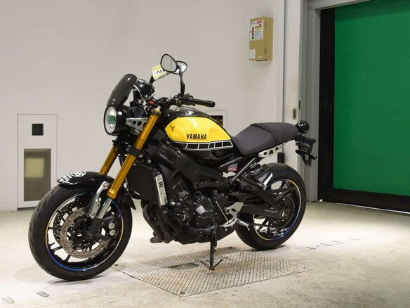 2016 Yamaha XSR900, жёлтый - вид 3