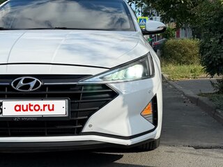 2019 Hyundai Elantra VI (AD) Рестайлинг, белый, 1300000 рублей, вид 3