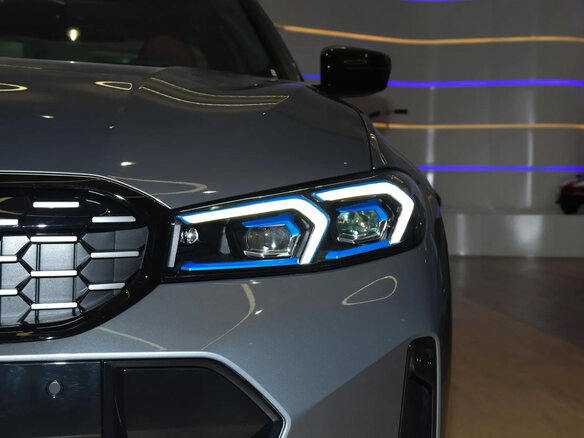 2023 BMW 3 серии Long 320Li VII (G2x) Рестайлинг, серебристый, 3090000 рублей - вид 9