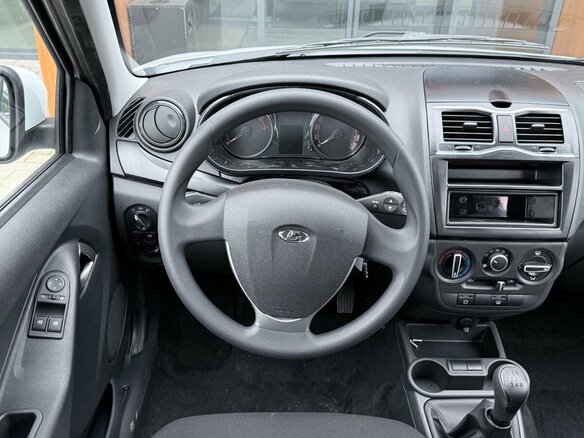 2026 Lada (ВАЗ) Granta I Рестайлинг, белый - вид 12