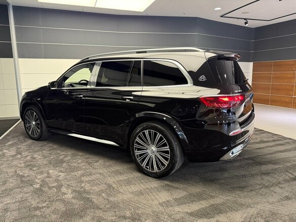 2024 Mercedes-Benz Maybach GLS 600 I, чёрный, 32999000 рублей - вид 6