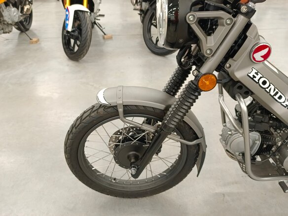 2023 Honda Super Cub, серый, 475000 рублей - вид 6