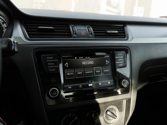 2019 Skoda Rapid I Рестайлинг, серебристый, 987000 рублей - вид 8