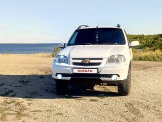 2012 Chevrolet Niva I Рестайлинг, белый, 550000 рублей, вид 3