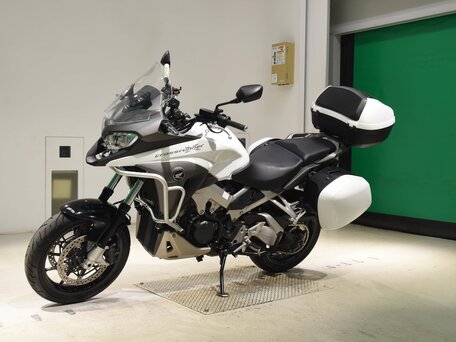 2014 Honda VFR 800X (Crossrunner), белый, 650000 рублей, вид 2