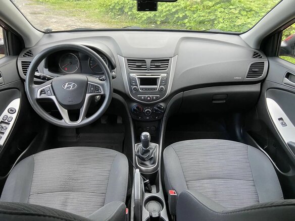 2016 Hyundai Solaris I Рестайлинг, красный - вид 7