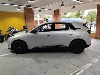 2025 Arcfox T1 42.3 kWh, серебристый, 1370520 рублей, вид 3