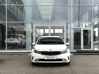 2018 Kia Cerato III Рестайлинг (Classic), белый, 1339000 рублей, вид 2