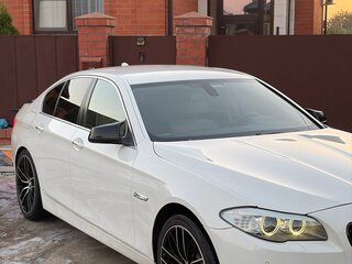 2011 BMW 5 серии 523i VI (F10/F11/F07), белый, 1820000 рублей, вид 4
