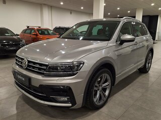 2018 Volkswagen Tiguan II, серебристый, 2799000 рублей, вид 1