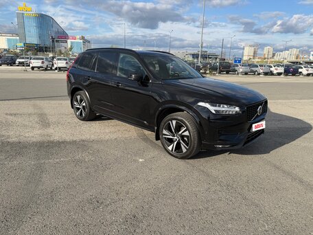 2021 Volvo XC90 B5 II Рестайлинг 1, чёрный, 5790000 рублей, вид 2
