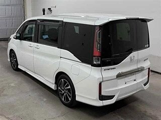 2021 Honda Stepwgn Spada V Рестайлинг, белый, 1820000 рублей - вид 1