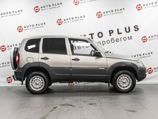 2013 Chevrolet Niva I Рестайлинг, серебристый, 549000 рублей, вид 5