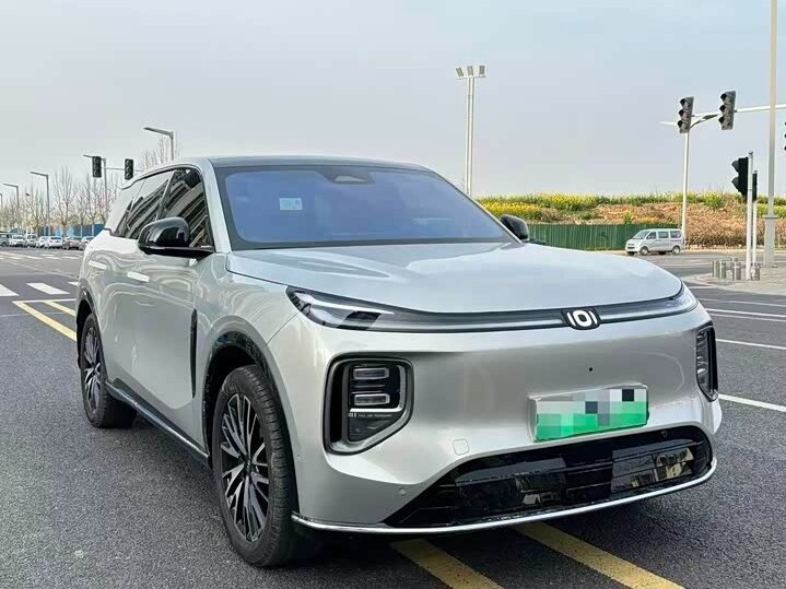 Открыть фотографии: Changan Qiyuan Q07