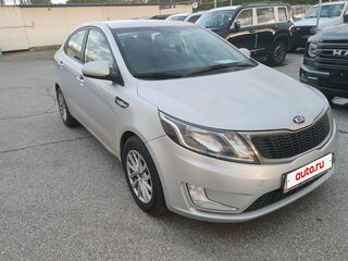 2013 Kia Rio 4-speed III, серебристый, 878000 рублей, вид 2