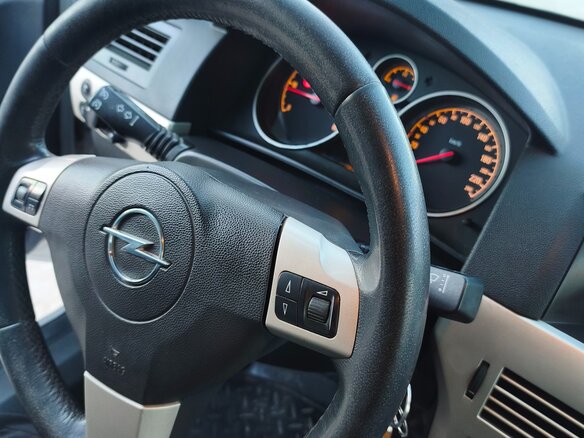 2007 Opel Astra H Рестайлинг, серебристый, 450000 рублей - вид 5