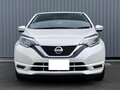 2020 Nissan Note II Рестайлинг, белый, 1090004 рублей - вид 1