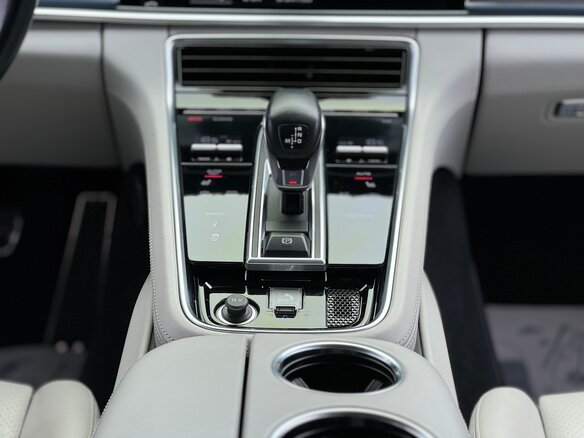2016 Porsche Panamera Turbo II, серый, 7190000 рублей - вид 22
