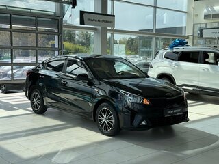 2021 Kia Rio IV Рестайлинг, чёрный, 1495000 рублей, вид 3