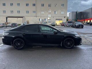 2022 Toyota Camry VIII (XV70) Рестайлинг, чёрный, 2990000 рублей, вид 4