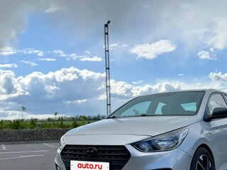 2017 Hyundai Solaris II, серебристый, 1180000 рублей, вид 3