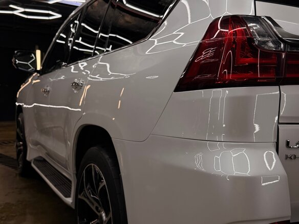 2017 Lexus LX 570 III Рестайлинг 2, белый, 11500000 рублей - вид 2