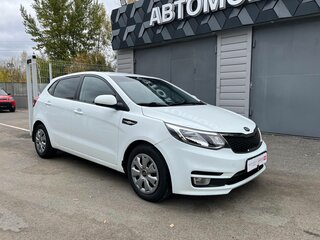 2015 Kia Rio III, белый, 899000 рублей, вид 3