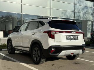 2023 Kia Seltos I Рестайлинг, белый, 2350000 рублей, вид 4