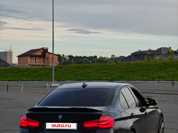 2016 BMW 3 серии 320i xDrive VI (F3x) Рестайлинг, чёрный, 2450000 рублей - вид 2