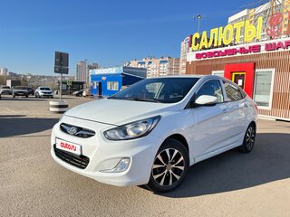 2012 Hyundai Solaris I, белый, 750000 рублей, вид 2