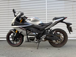 2020 Yamaha YZF-R25, серебристый, 450000 рублей, вид 2